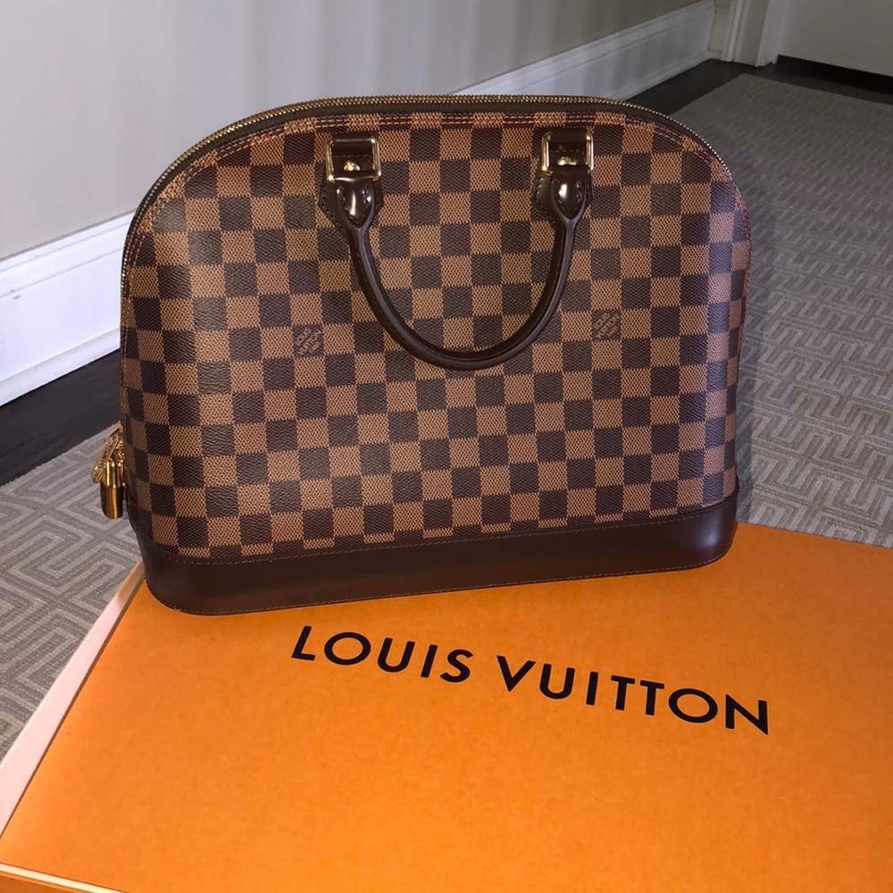 Louie Vuitton Alma Bag